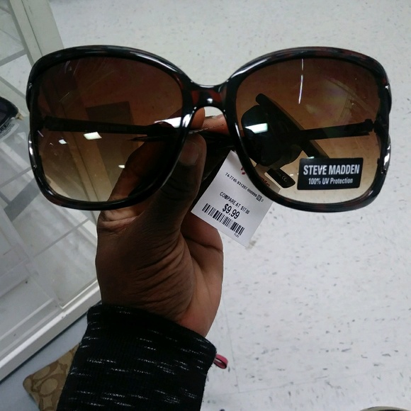 Meet your Posher, Eloise - Picture 1 of 1